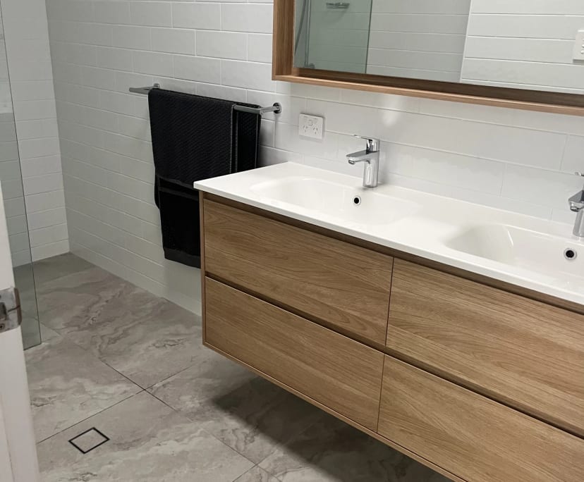 $300, Flatshare, 2 bathrooms, Taringa QLD 4068