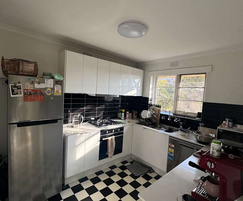 Furnished room in a flatshare