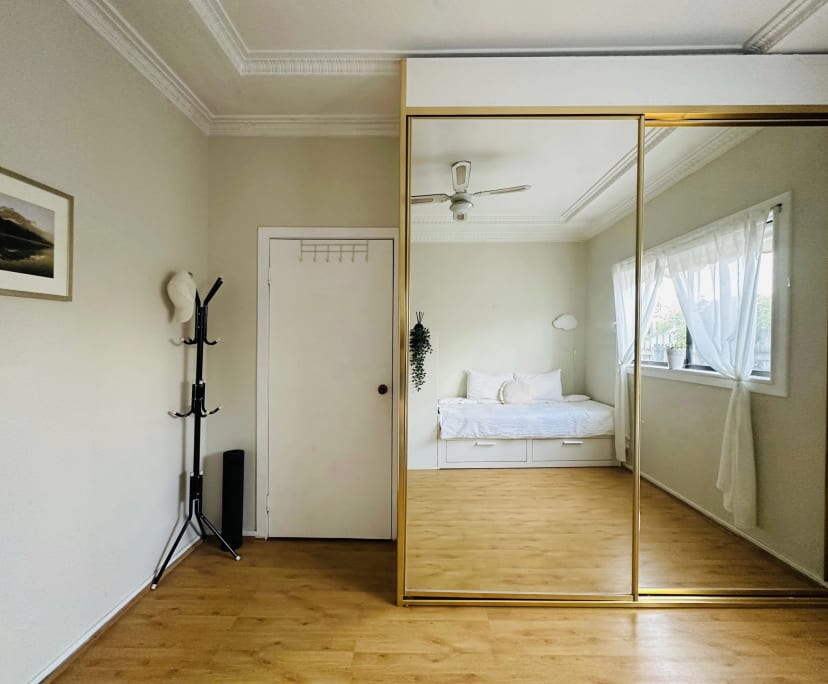 Furnished room in a share house
