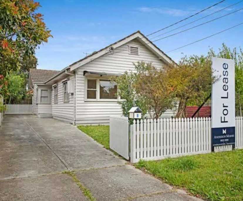 Unfurnished room in a share house