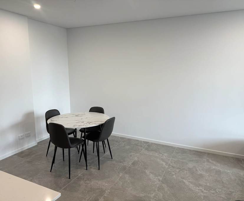 Unfurnished room in a flatshare