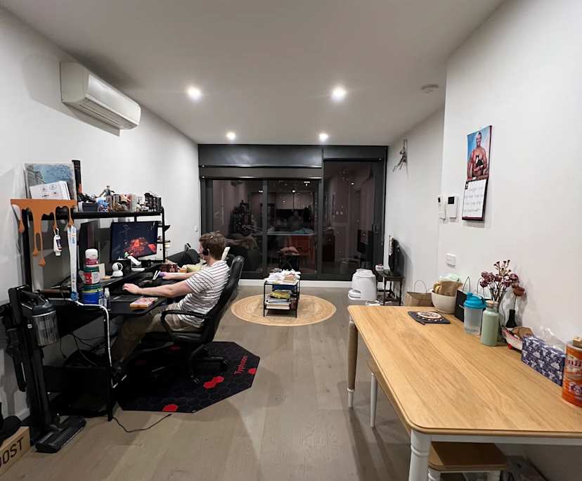 Whole property with 2 rooms for rent