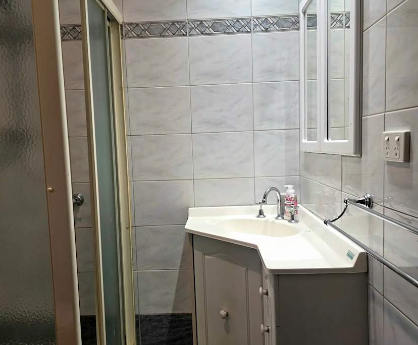 $250, Homestay, 4 bathrooms, Dandenong North VIC 3175