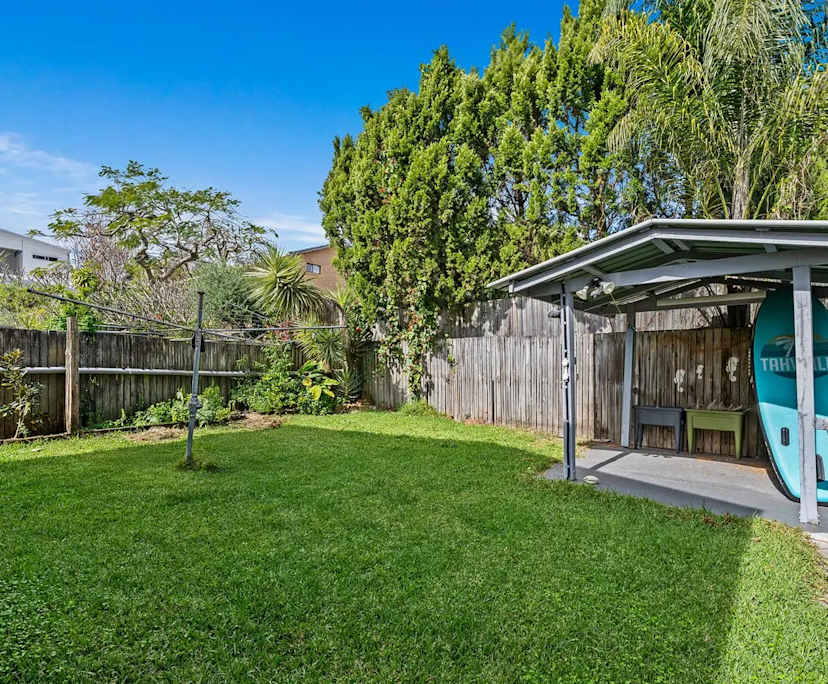 Whole property with 2 rooms for rent