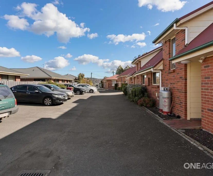 Room for Rent in Mowbray, TAS 199, Furnished, Sha...