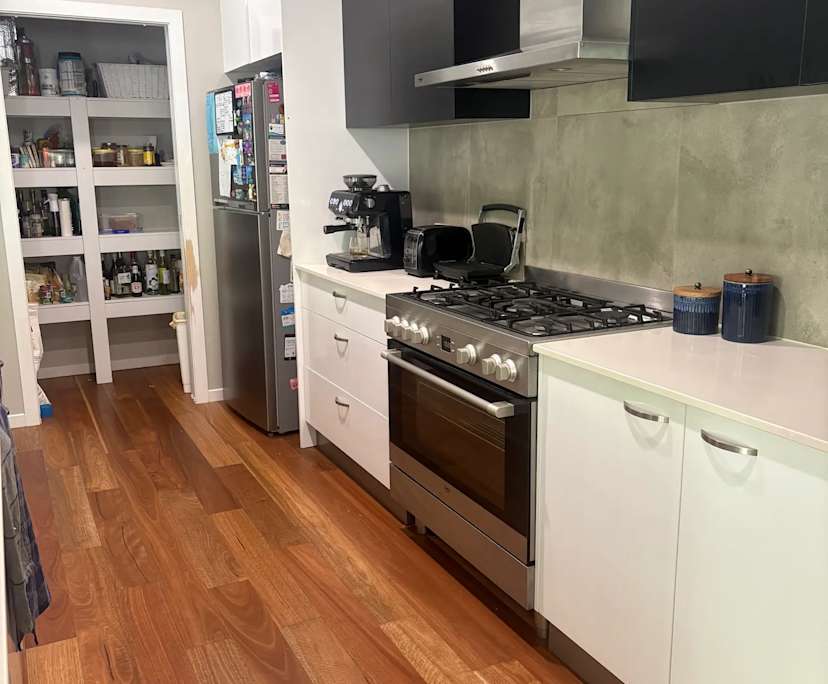 $350, Share-house, 4 bathrooms, Maudsland QLD 4210