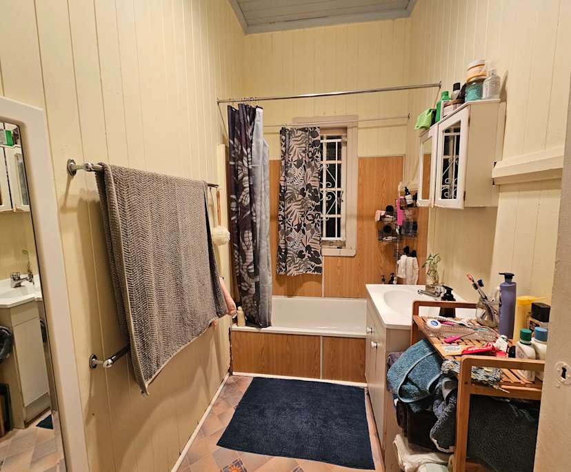 $160, Share-house, 5 bathrooms, Taringa QLD 4068