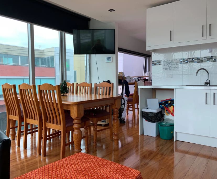 Furnished room in a flatshare