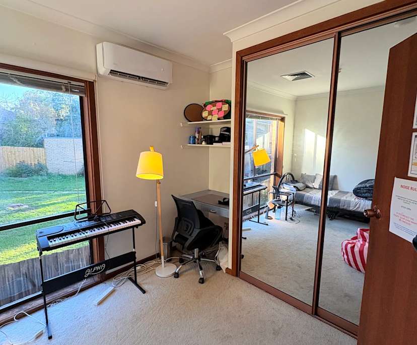 Furnished room in a share house