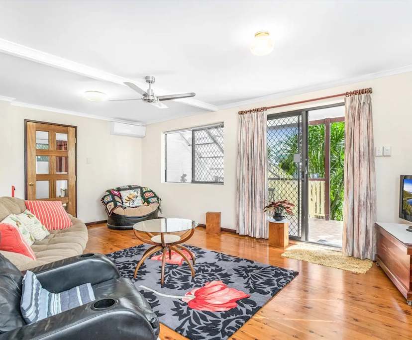 $330, Share-house, 2 bathrooms, Gordon Park QLD 4031