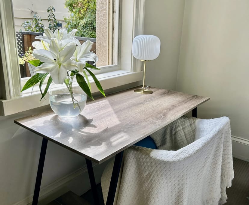 Furnished room with ensuite in a flatshare