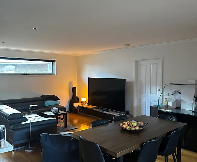 Room in a share house
