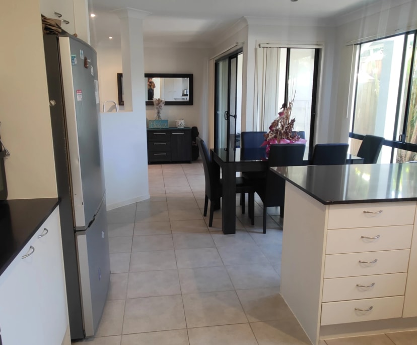 $340, Share-house, 3 bathrooms, Labrador QLD 4215