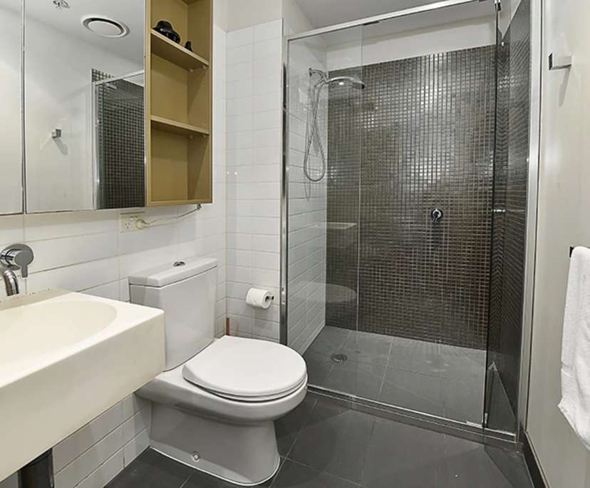 $999, Whole-property, 2 bathrooms, Melbourne VIC 3000