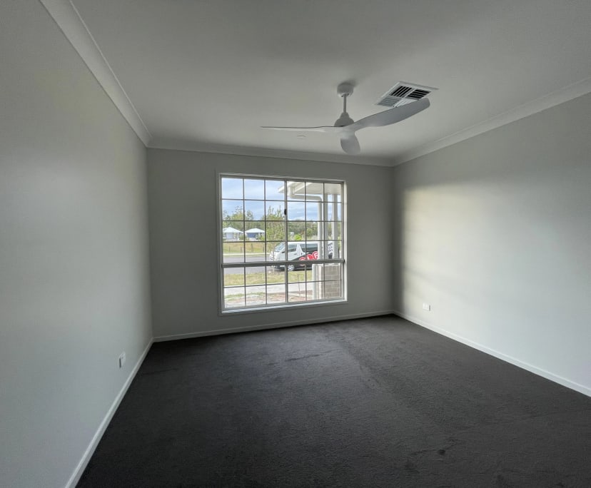Room in a share house