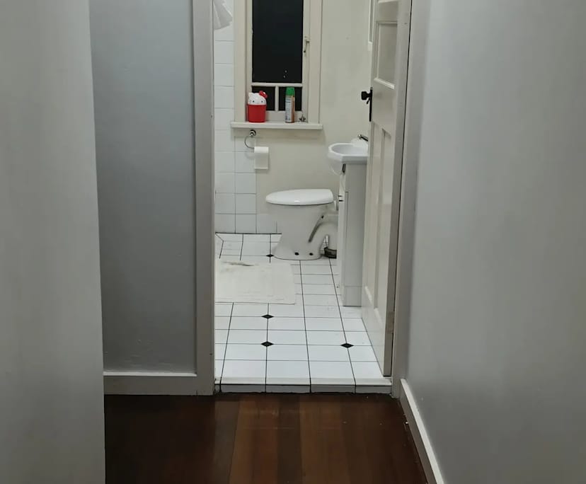 $340, Share-house, 4 bathrooms, Sandgate QLD 4017