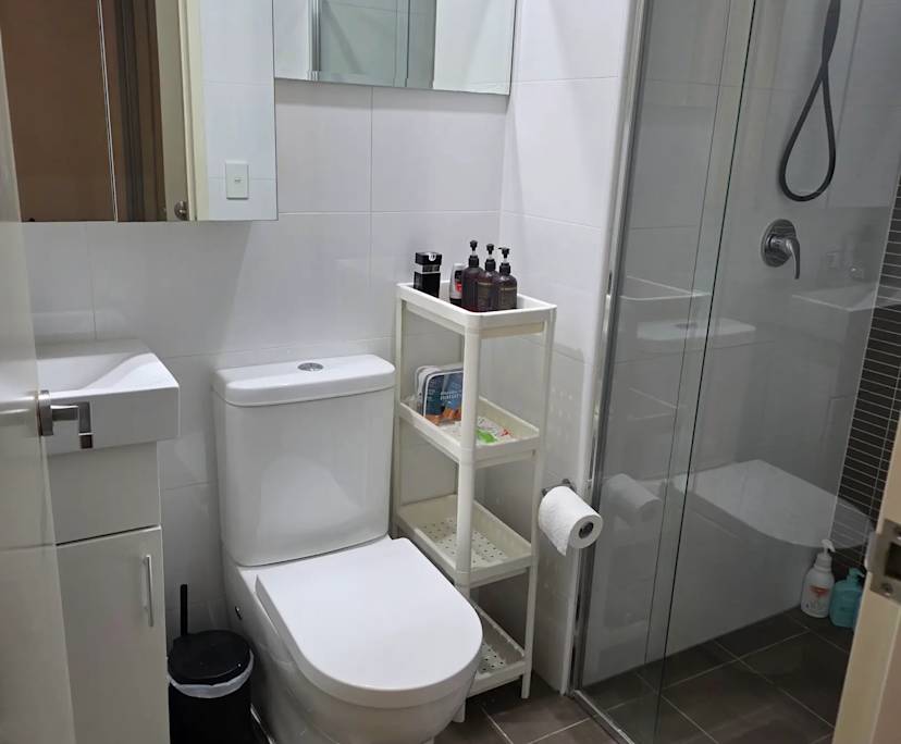 Room with ensuite in a flatshare