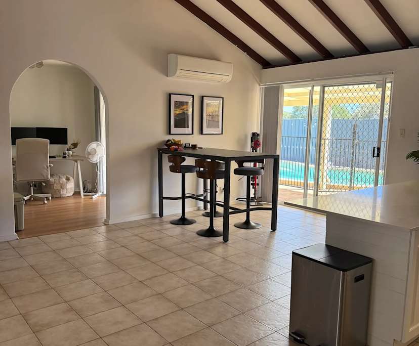 $350, Share-house, 4 bathrooms, Duncraig WA 6023