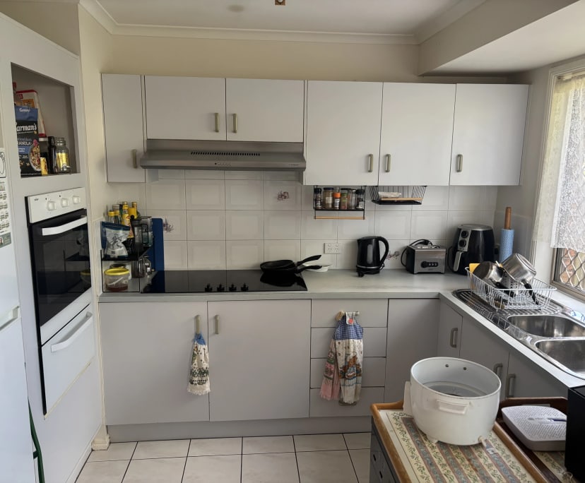 Room in a share house