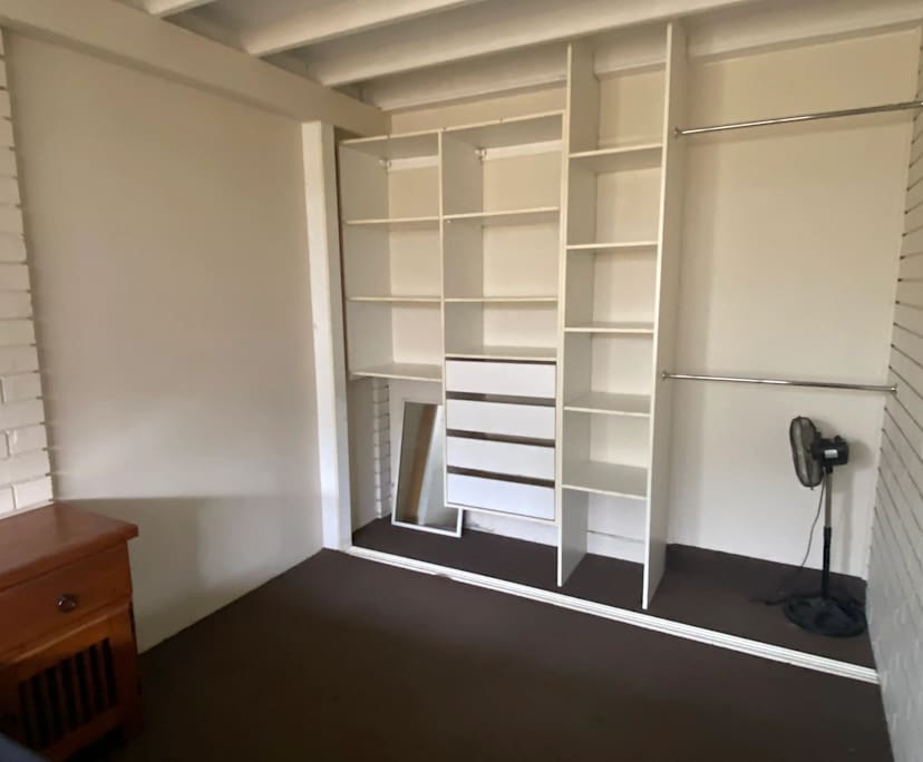 $270, Share-house, 4 bathrooms, Broadbeach Waters QLD 4218