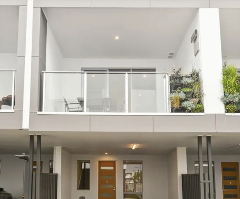 Unfurnished room with own bathroom
