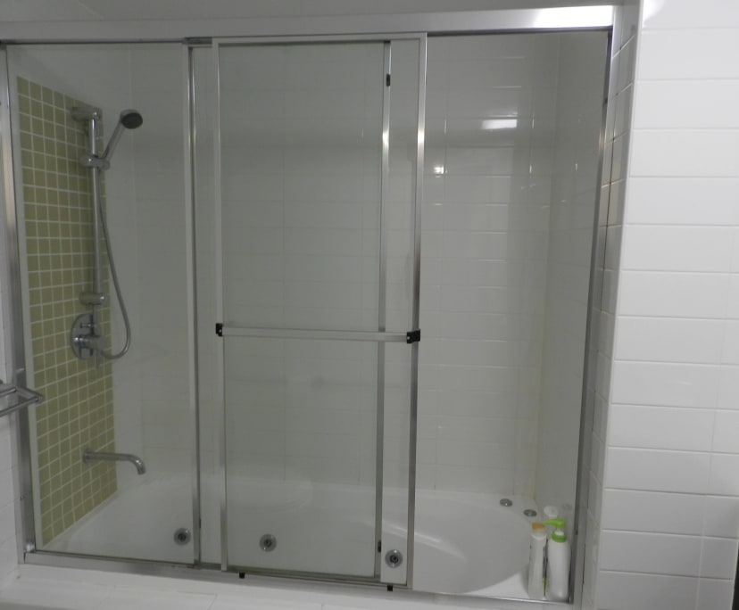 $440, Flatshare, 2 bathrooms, Surfers Paradise QLD 4217