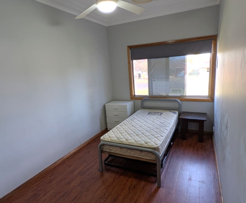 Room in a share house