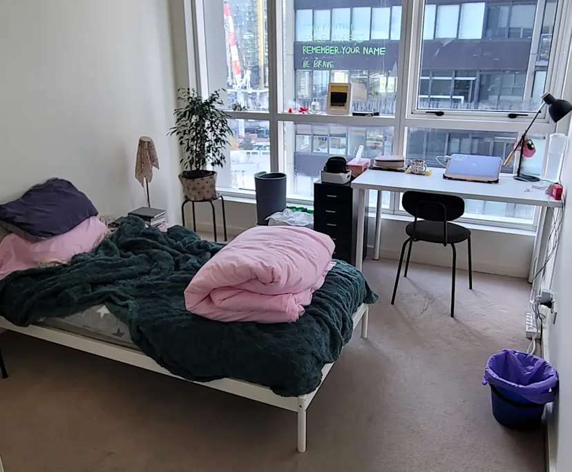 Furnished room with own bathroom