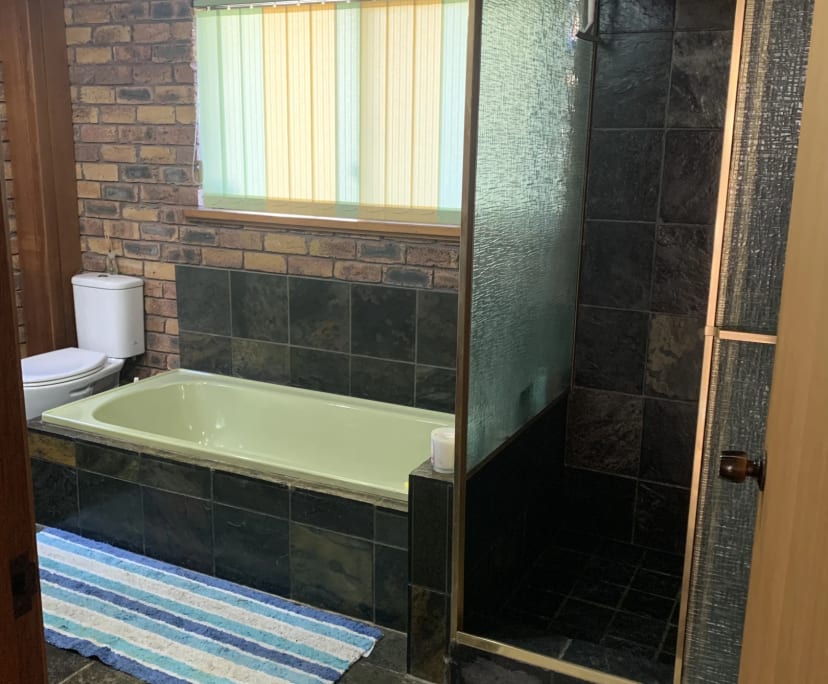 $340, Share-house, 3 bathrooms, Banora Point NSW 2486