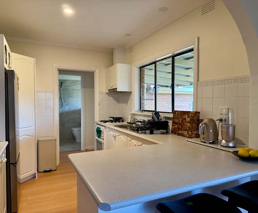 $300, Share-house, 3 bathrooms, Burwood East VIC 3151