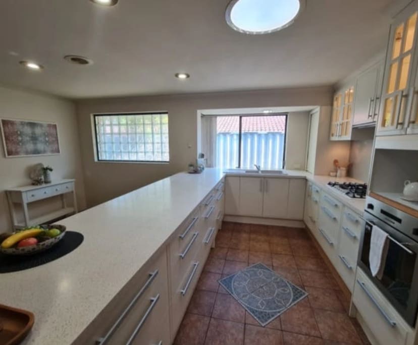 Room for Rent in Booragoon, Perth 420, Furnished,...