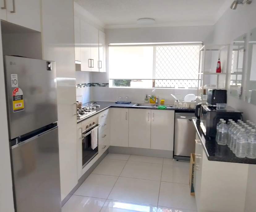 $250, Flatshare, 3 bathrooms, Taringa QLD 4068