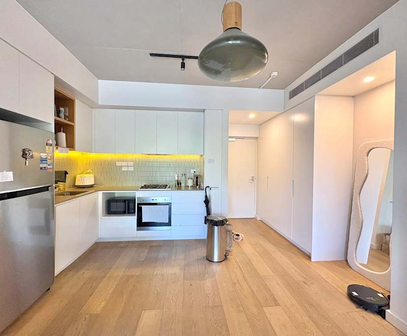 $800, 1-bed, 1 bathroom, Beaconsfield NSW 2015