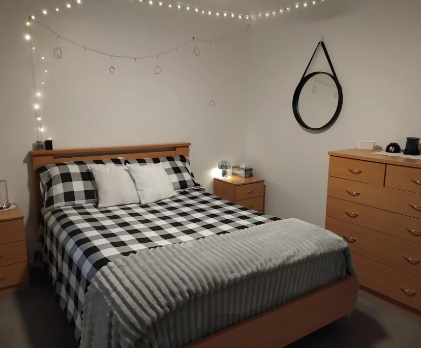 Furnished room in a share house