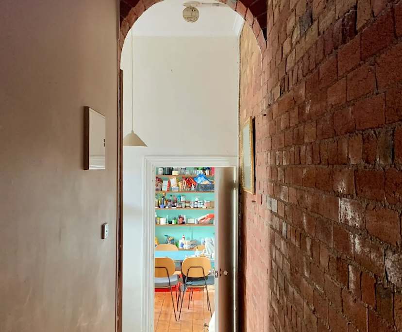 Unfurnished room in a flatshare