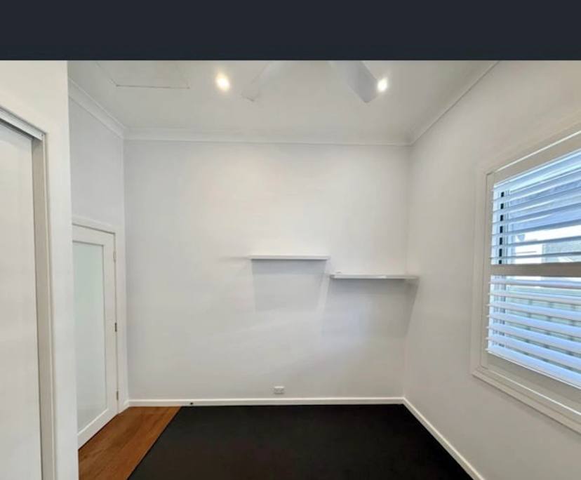 Room in a share house