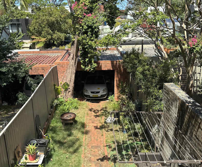 Room in a share house