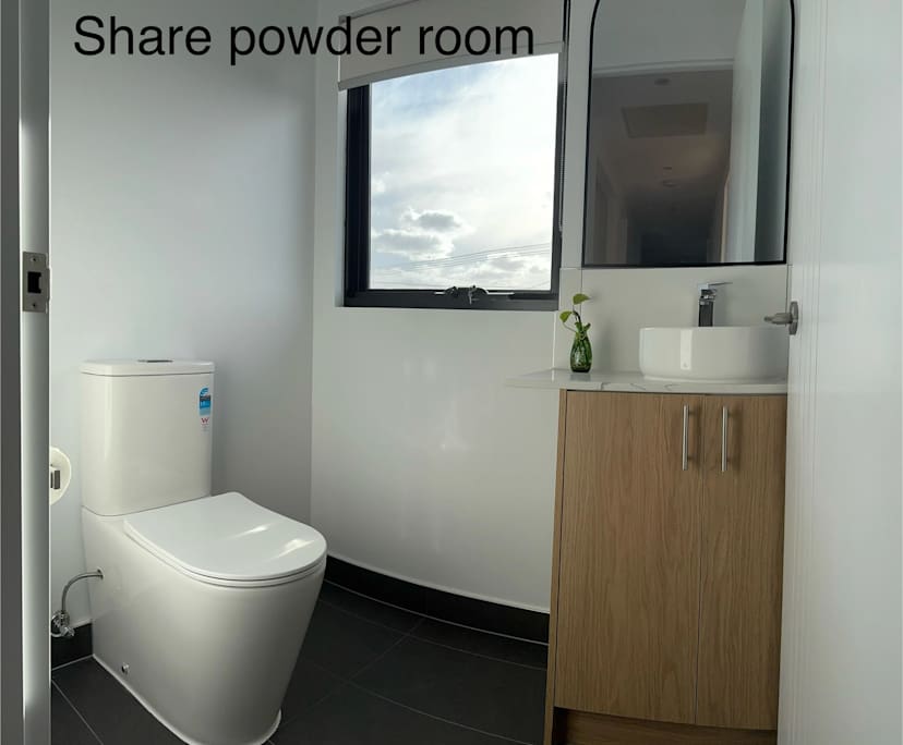 $220-300, Share-house, 3 rooms, Saint Albans VIC 3021, Saint Albans VIC 3021