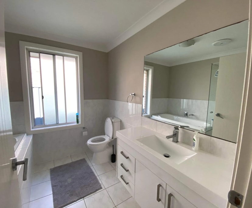 $200, Share-house, 3 bathrooms, Oran Park NSW 2570