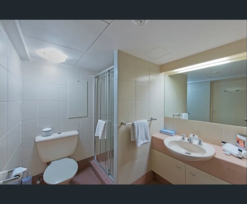$520, Flatshare, 2 bathrooms, Kangaroo Point QLD 4169