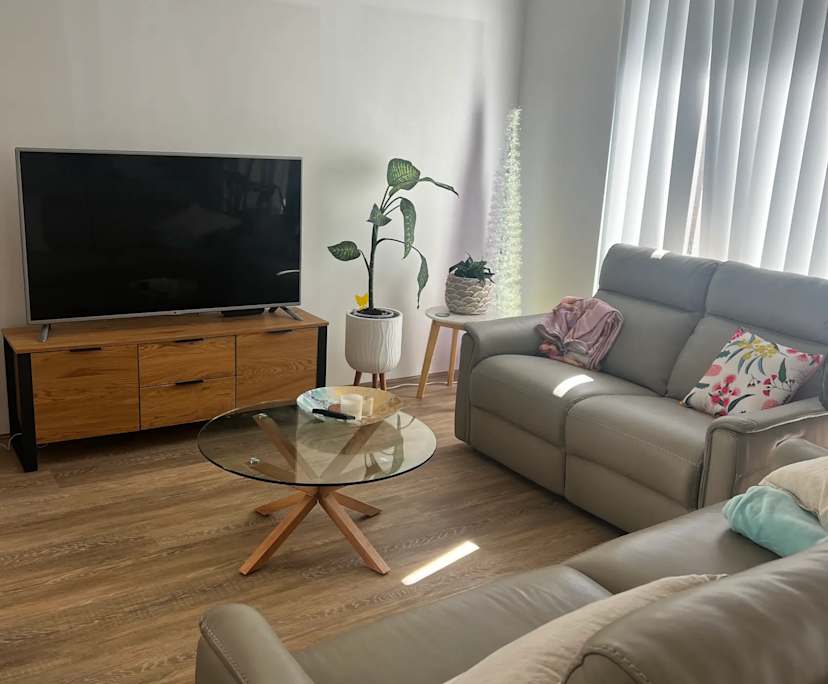 Room in a share house