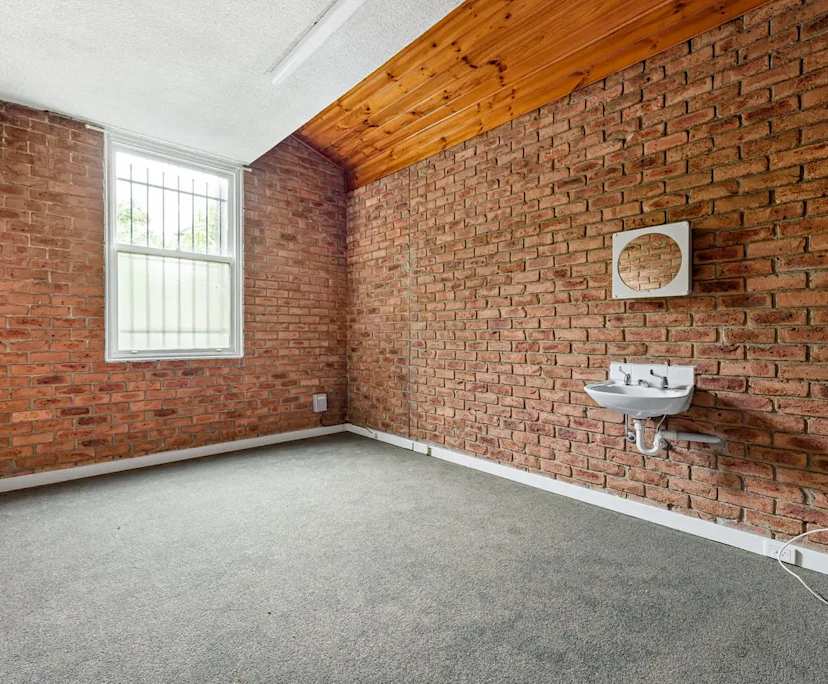 Unfurnished room in a share house