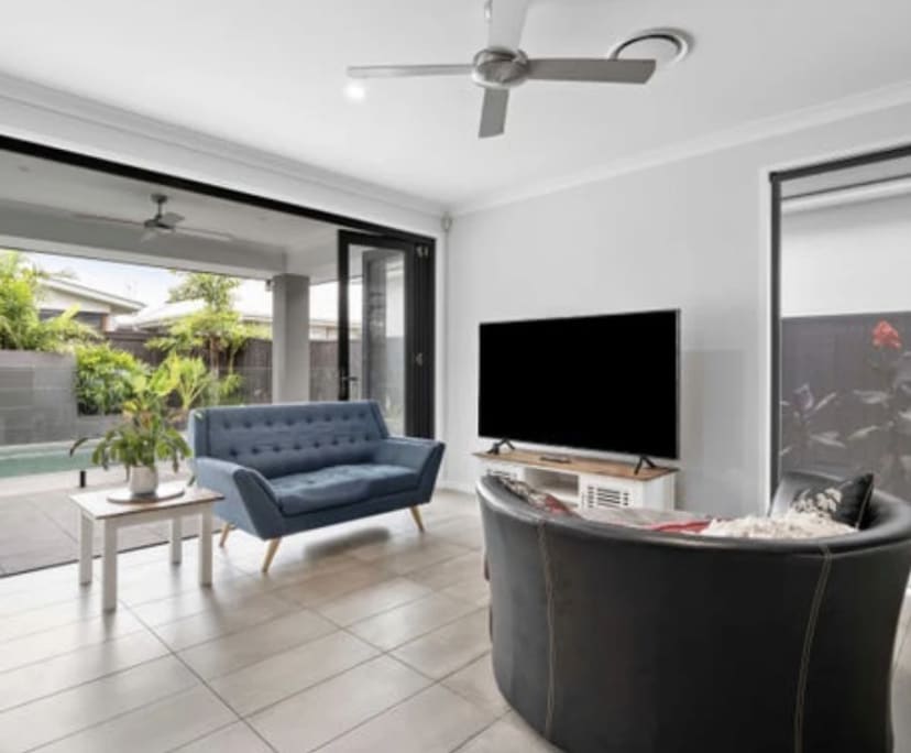 $350, Share-house, 4 bathrooms, Palmview QLD 4553