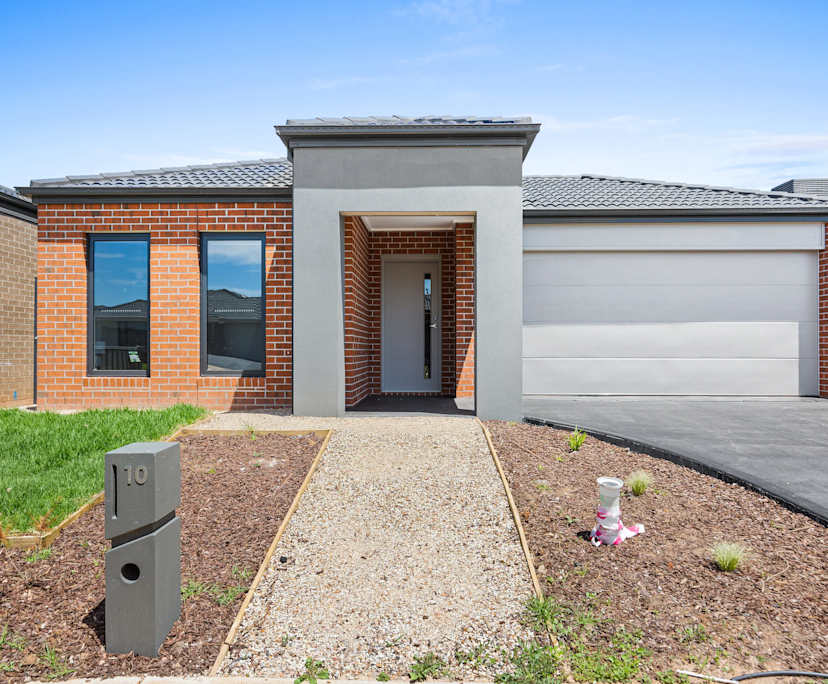 $550, Homestay, 4 bathrooms, Melton South VIC 3338
