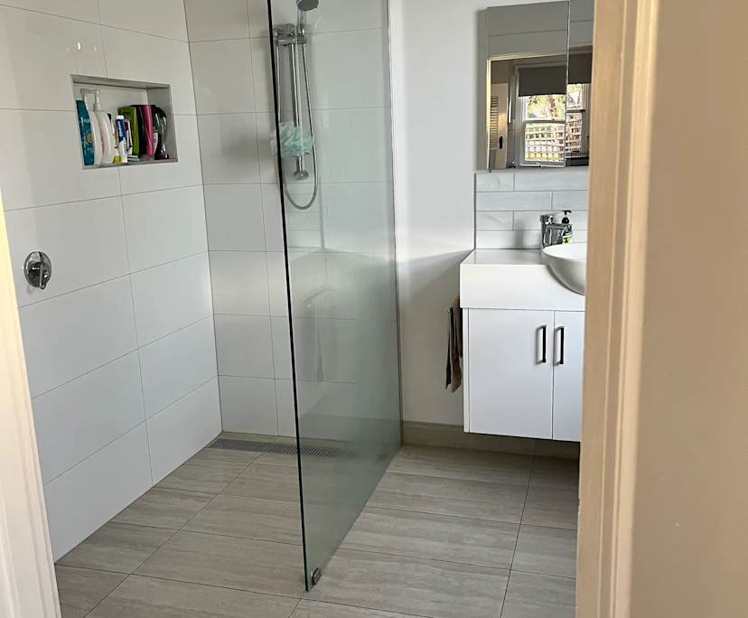 Unfurnished room in a share house