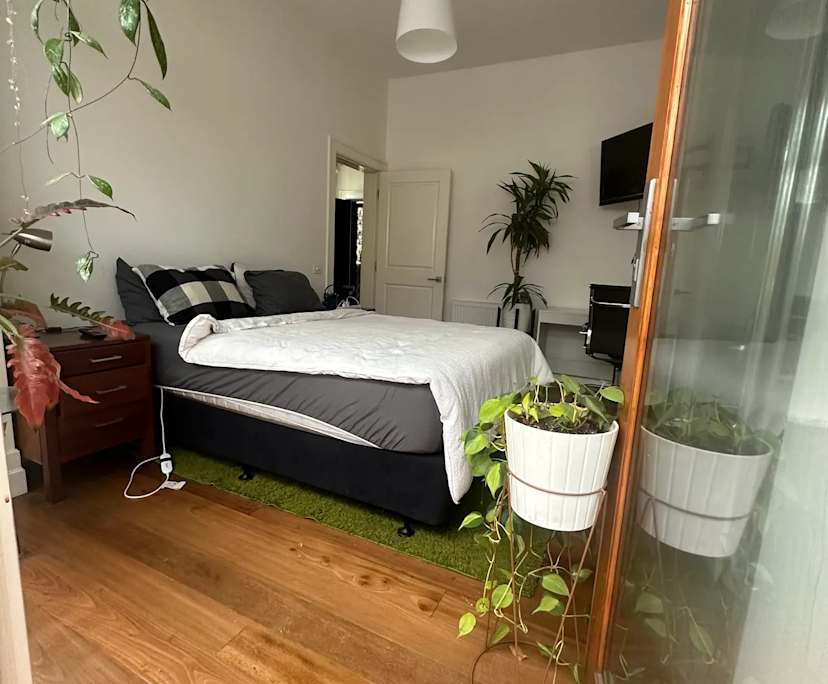 Furnished room with own bathroom
