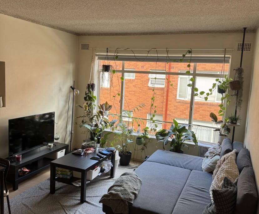 Furnished room in a flatshare