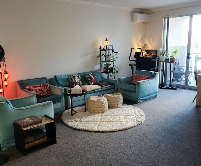 Furnished room with ensuite in a flatshare