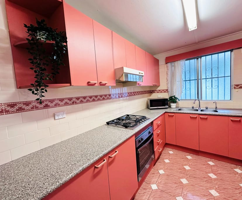 $280, Flatshare, 3 bathrooms, Lewisham NSW 2049