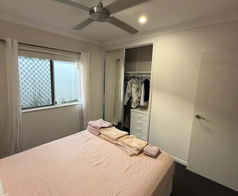 $295, Share-house, 3 bathrooms, Palm Cove QLD 4879
